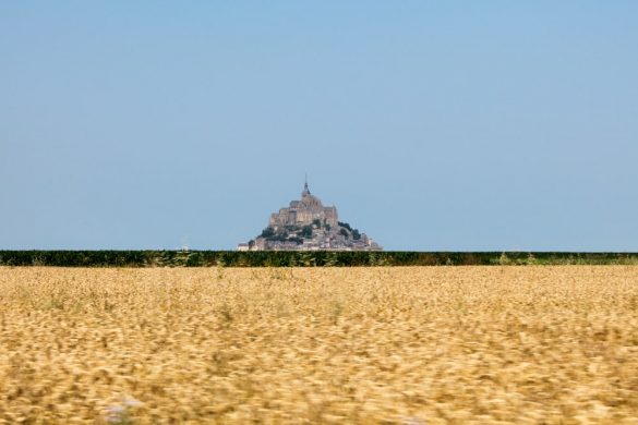 car nomad mont saint michel